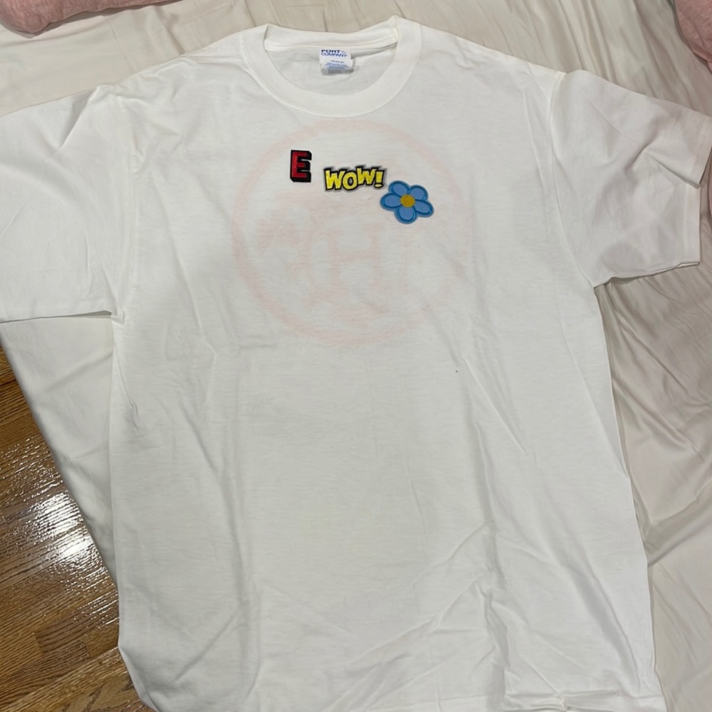 T-shirt. Size M